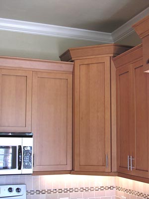 Raised Corner Cabinet